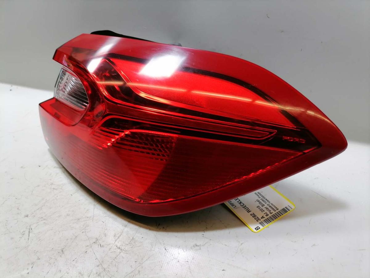 Ford Fiesta MK7 original Rücklicht Rückleuchte Schlussleuchte rechts außen Bj.2018